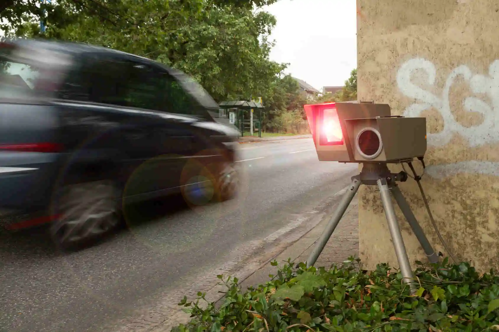 ESO ES 3.0 bei einer mobilen Geschwindigkeitsmessung am Straßenrand
