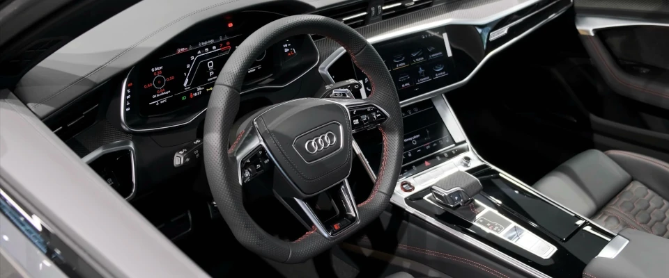 Das Fahrzeuginnere eines Audis